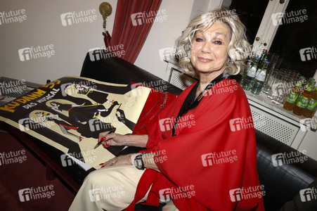 Spendenscheckübergabe zum Welt-Aids-Tag 2024 in Berlin