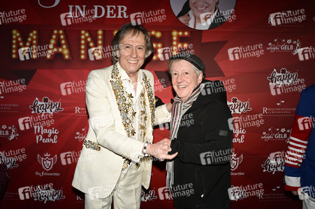 Geburtstags-Show 'Stars in der Manege' zum 80. Geburtstag von Bert Beel in Berlin