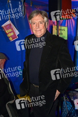 Geburtstags-Show 'Stars in der Manege' zum 80. Geburtstag von Bert Beel in Berlin