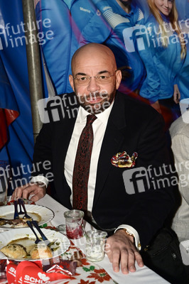 Geburtstags-Show 'Stars in der Manege' zum 80. Geburtstag von Bert Beel in Berlin