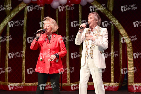 Geburtstags-Show 'Stars in der Manege' zum 80. Geburtstag von Bert Beel in Berlin