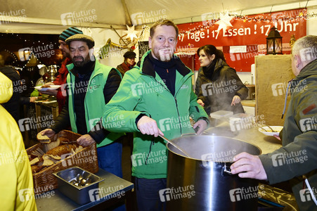 Michael Kretschmer beim Charity-Kochen in Görlitz