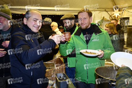 Michael Kretschmer beim Charity-Kochen in Görlitz