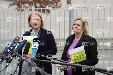 Pressekonferenz Nationaler Aktionsplan gegen Menschenhandel und Gewaltstrategien in Berlin