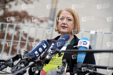 Pressekonferenz Nationaler Aktionsplan gegen Menschenhandel und Gewaltstrategien in Berlin