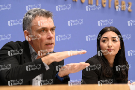 Bundespressekonferenz 14. Integrationsbericht in Berlin