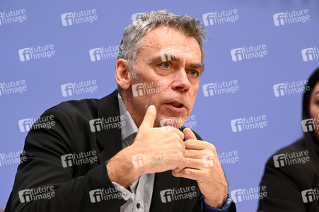 Bundespressekonferenz 14. Integrationsbericht in Berlin