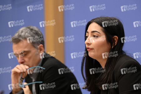 Bundespressekonferenz 14. Integrationsbericht in Berlin