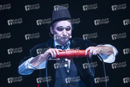 Flic Flac - Die Wintershow in Erfurt