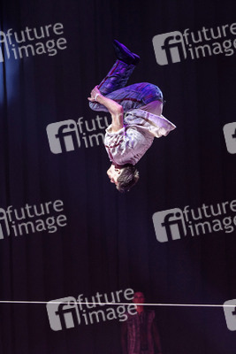 Flic Flac - Die Wintershow in Erfurt