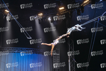 Flic Flac - Die Wintershow in Erfurt