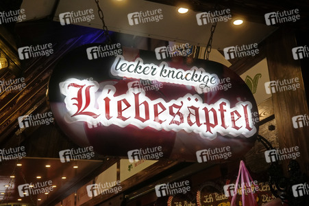 City-Weihnachtsmarkt an der Gedächtniskirche in Berlin