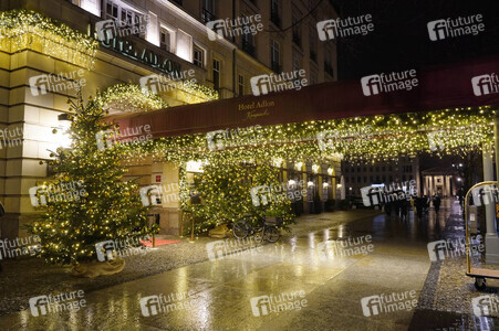 Weihnachtszeit am Pariser Platz in Berlin