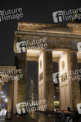 Weihnachtszeit am Pariser Platz in Berlin