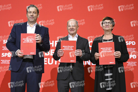 Pressekonferenz zum Beschluss des SPD-Wahlprogramms in Berlin