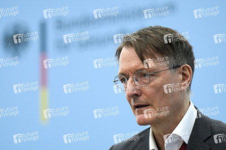 Pressekonferenz mit Karl Lauterbach in Berlin