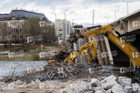 Abrissarbeiten an der Carolabrücke in Dresden
