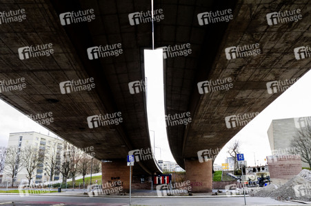 Abrissarbeiten an der Carolabrücke in Dresden