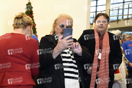 30. Weihnachtsfeier für Obdachlose und Bedürftige 2024 in Berlin