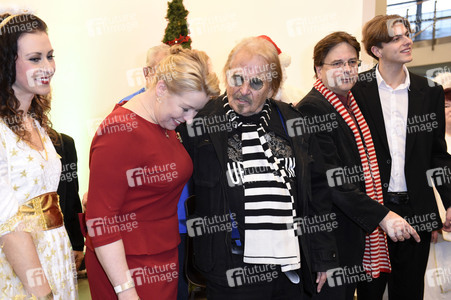 30. Weihnachtsfeier für Obdachlose und Bedürftige 2024 in Berlin