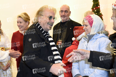 30. Weihnachtsfeier für Obdachlose und Bedürftige 2024 in Berlin