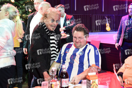 30. Weihnachtsfeier für Obdachlose und Bedürftige 2024 in Berlin