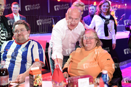 30. Weihnachtsfeier für Obdachlose und Bedürftige 2024 in Berlin