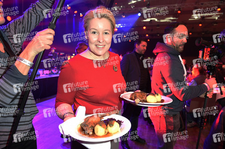 30. Weihnachtsfeier für Obdachlose und Bedürftige 2024 in Berlin