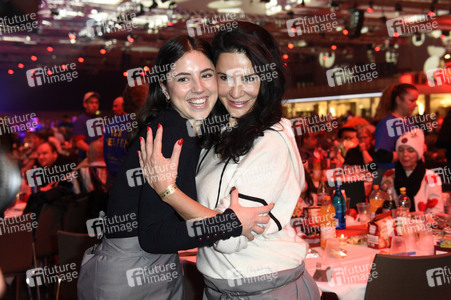 30. Weihnachtsfeier für Obdachlose und Bedürftige 2024 in Berlin