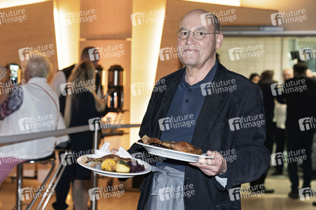 30. Weihnachtsfeier für Obdachlose und Bedürftige 2024 in Berlin