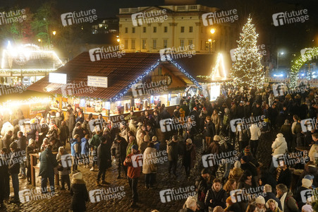 Weihnachtsmarkt am Schloss Charlottenburg in Berlin