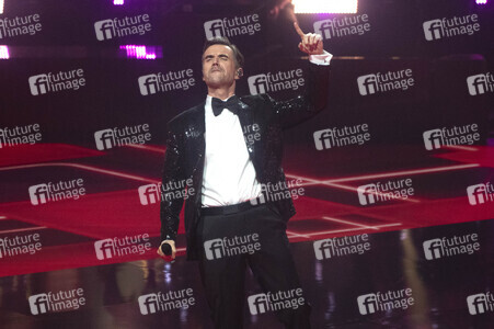 TV-Show 'Silvester-Schlagerbooom 2025 live - Die Wunderlichtershow!' in München