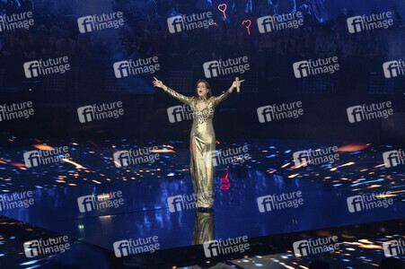 TV-Show 'Silvester-Schlagerbooom 2025 live - Die Wunderlichtershow!' in München