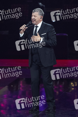 TV-Show 'Silvester-Schlagerbooom 2025 live - Die Wunderlichtershow!' in München