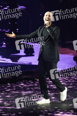 TV-Show 'Silvester-Schlagerbooom 2025 live - Die Wunderlichtershow!' in München