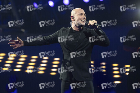 TV-Show 'Silvester-Schlagerbooom 2025 live - Die Wunderlichtershow!' in München