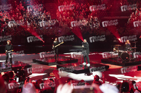 TV-Show 'Silvester-Schlagerbooom 2025 live - Die Wunderlichtershow!' in München