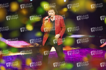 TV-Show 'Silvester-Schlagerbooom 2025 live - Die Wunderlichtershow!' in München