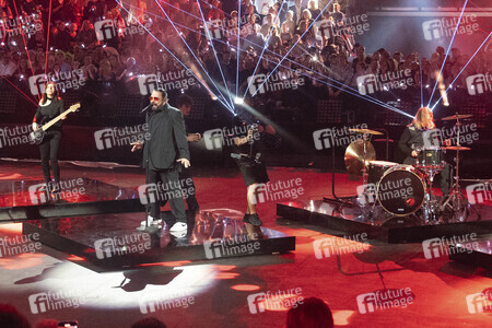 TV-Show 'Silvester-Schlagerbooom 2025 live - Die Wunderlichtershow!' in München