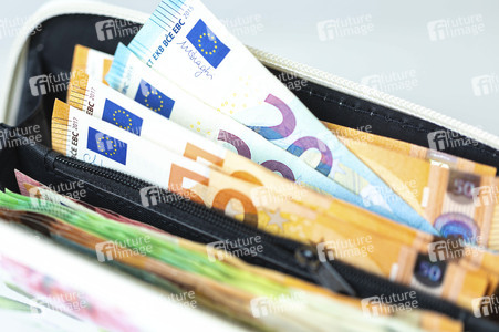 Symbolfoto Bargeld