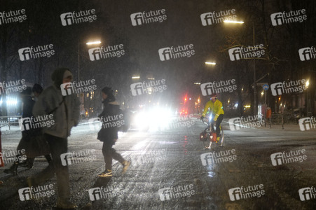 Schnee und Eisglätte in Berlin