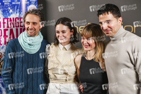 Filmpremiere 'Fünf Finger sind ne Faust' in Berlin