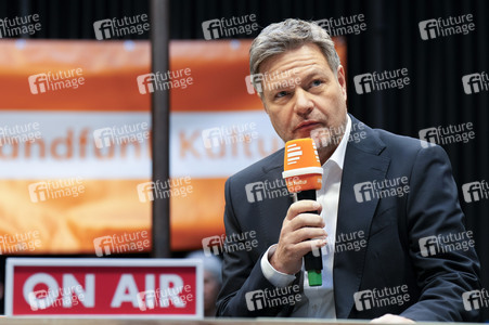 Live-Radioshow 'Studio 9 - Live aus dem Humboldt Forum' in Berlin