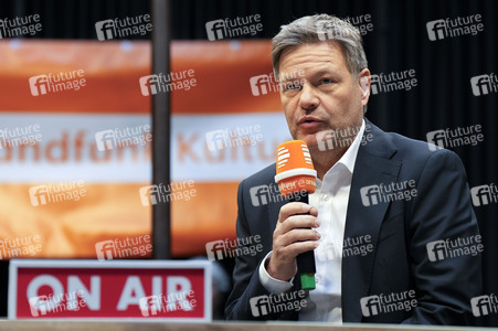 Live-Radioshow 'Studio 9 - Live aus dem Humboldt Forum' in Berlin