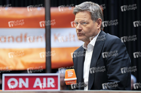 Live-Radioshow 'Studio 9 - Live aus dem Humboldt Forum' in Berlin