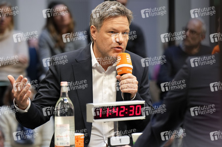 Live-Radioshow 'Studio 9 - Live aus dem Humboldt Forum' in Berlin