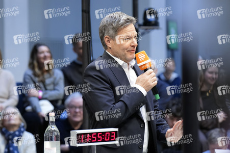 Live-Radioshow 'Studio 9 - Live aus dem Humboldt Forum' in Berlin