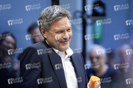 Live-Radioshow 'Studio 9 - Live aus dem Humboldt Forum' in Berlin