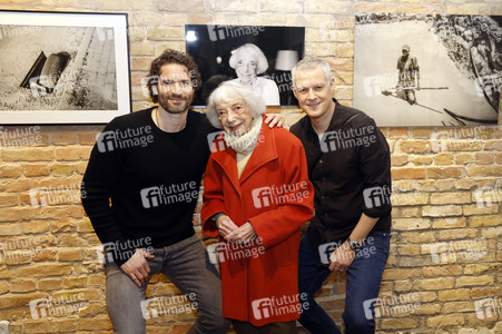 Vernissage der Fotoausstellung 'Zuversicht und Lebensfreude' in Berlin