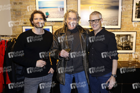 Vernissage der Fotoausstellung 'Zuversicht und Lebensfreude' in Berlin